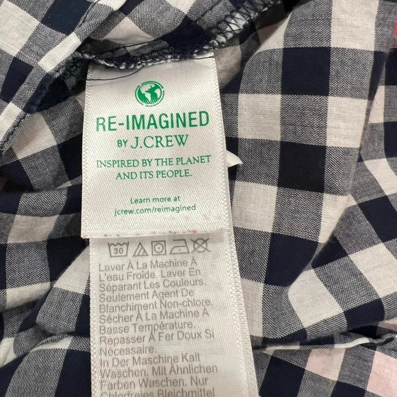 J crew Womans buffalo plaid. Navy/white
Button down,Size small. Good condition - Picture 5 of 5